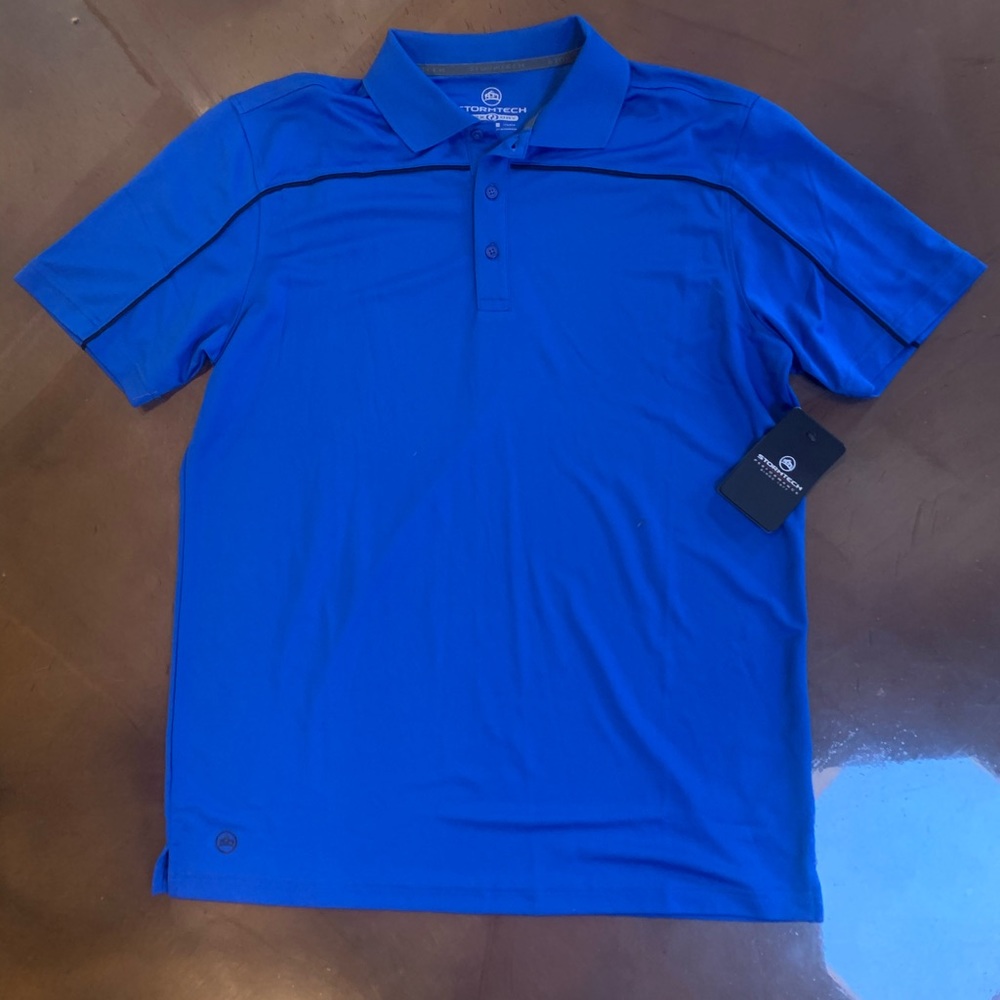 Storm tech large short sleeve shirt